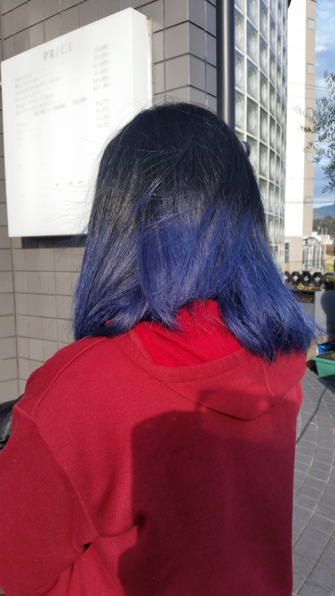 青にした髪色が色落ちした 色落ちを防ぐ方法を紹介 Intelivia