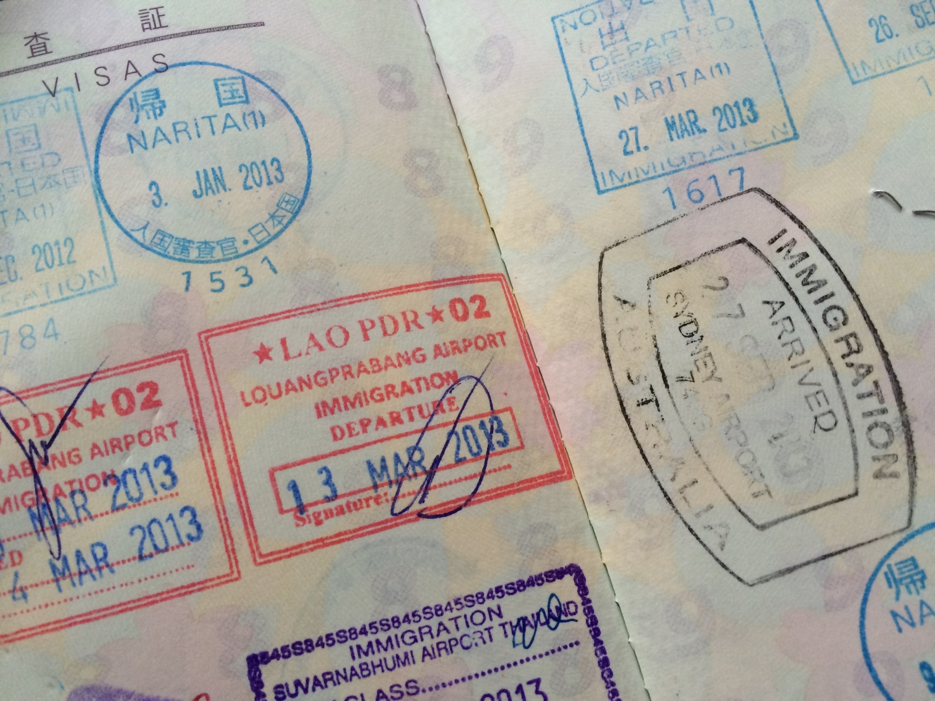 パスポートのサインは フルネームに限らずなんでも良かった Intelivia